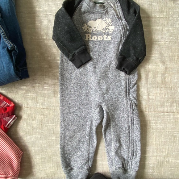 Boys Sz-18-24 months- 5 piece Bundle- Old Navy, Carters, Roots, Joe , Sprockets - Picture 8 of 16